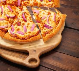 Onion pizza