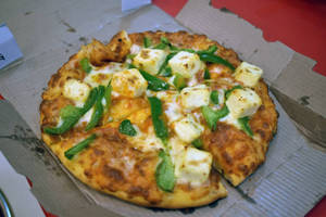 Double cheese paneer pizza