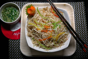 Chicken Me Foon (Rice Noodles)