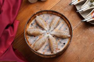 Schezwan Vegetable Dimsum (6 Pcs)
