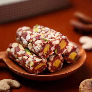 Anjeer Roll