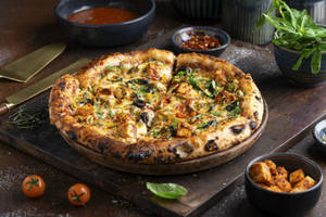 Spicy Paneer Pizza