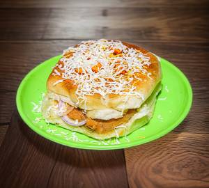 Cheese kachchhi dabeli