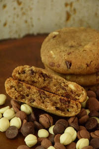 Triple Chocolate Cookies (1pc)