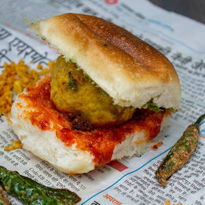 Schezwan Vada Pav