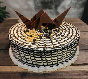 Chocolate Crunch Cake 1 Kg