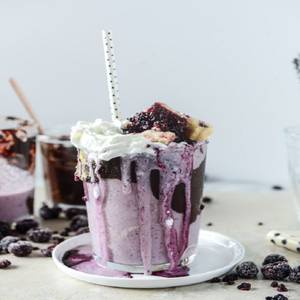 Black Current Falooda