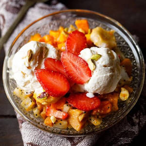 Fruitsalad With Premium Ice Cream