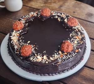 Almond rocher cake