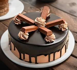 Choco kitkat cream cake