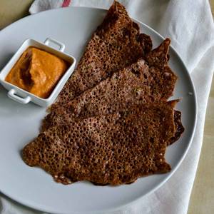 Raagi Dosai with Fish gravy