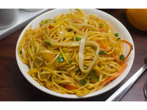 Veg Singapore Chilli Noodles