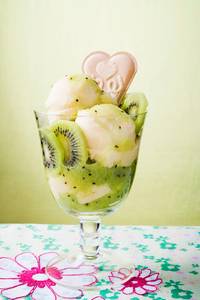 Kiwi Sundae