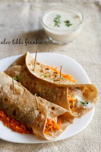 Aloo Frankie (2 Pcs)