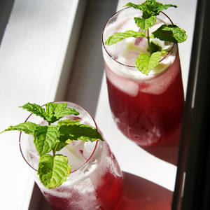 Black Currant Mojito
