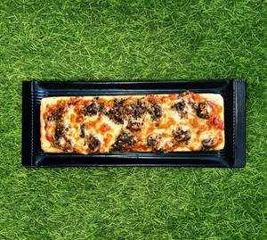 Earthy Elegance Plank Pizza