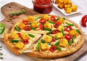 Spicy Paneer Pizza