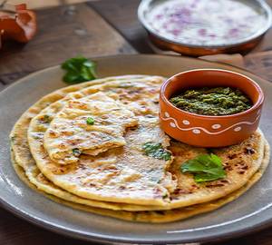 Mix + Aloo Pyaaz Paratha Combo