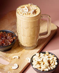 Gulkand Kaju Milkshake
