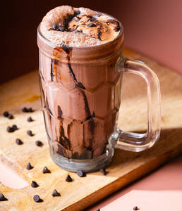 Chocolate Milkshake With Ice Cream