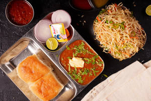Pav Bhaji + Veg Noodles