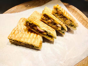 Amritsari Kulchawich Sandwich