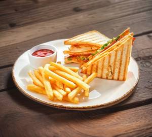 Club House Meal(1 Club Sandwich + 2 Fruitlime+ Small French Fries)