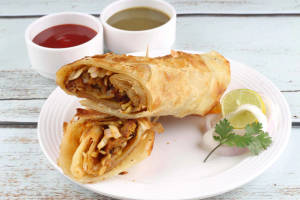 Double egg chicken tikka roll