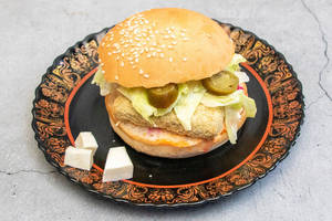 Paneer Tikka Burger