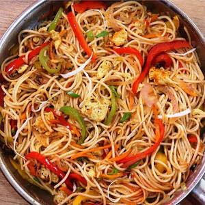 Wow Double Egg Hakka Noodles