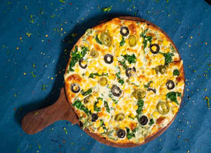 Creamy Spinach And Corn Pizza 10 Inch