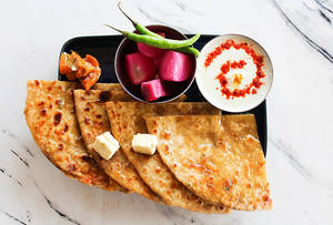 Tandoori Stuff Parantha (with Dahi And Achar)