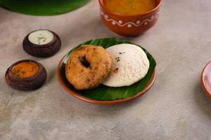 Idli Vada