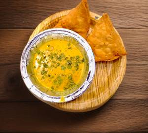 Kadhi Samosa (1Pc)