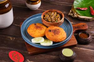 Aaloo Tikki with Channa Plt Desi Ghee
