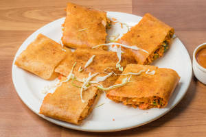 Crispy Schezwan Dosa