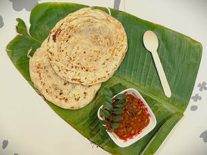 Puttu With Kadala Curry