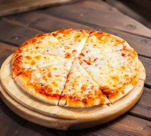 Margherita pizza [medium]