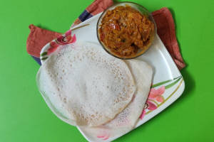 3 Idiyappam And Chicken Stew [2 Pieces]
