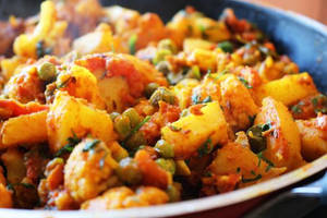 Gobhi Aloo (seasonal)