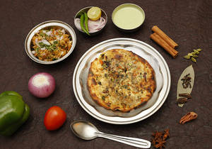 Aloo Pyaaz Kulcha