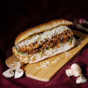 Schezwan Mozzarella Roll