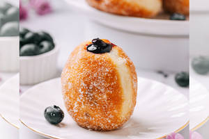 Blueberry Cheesecake Bomboloni (1pc)