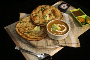 Laccha Paratha With Dal Makhani / Chole