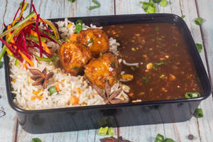 Chicken Fried Rice + Chilli Chicken (4 Pcs)