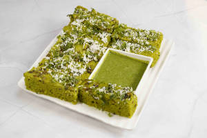 Moong Methi Palak Dhokla (250 Gms)