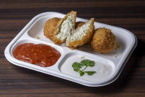 Akkha Paneer Crunchy Momo [8pcs]