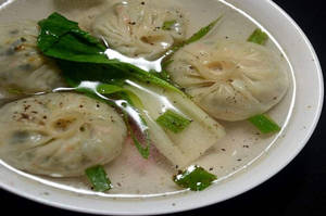 Veg Momos Soup