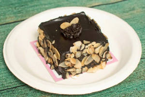 Chocolate Roasted Almond (Eggless)