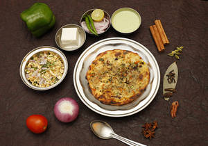 Paneer Pyaaz Kulcha